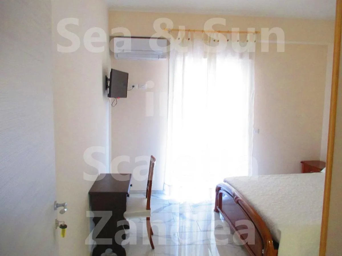 Sea & Sun In Scaletta Zanclea Hotel Affittacamere